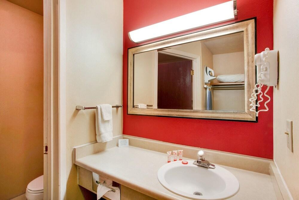 Oyo Hotel Spokane North Dış mekan fotoğraf