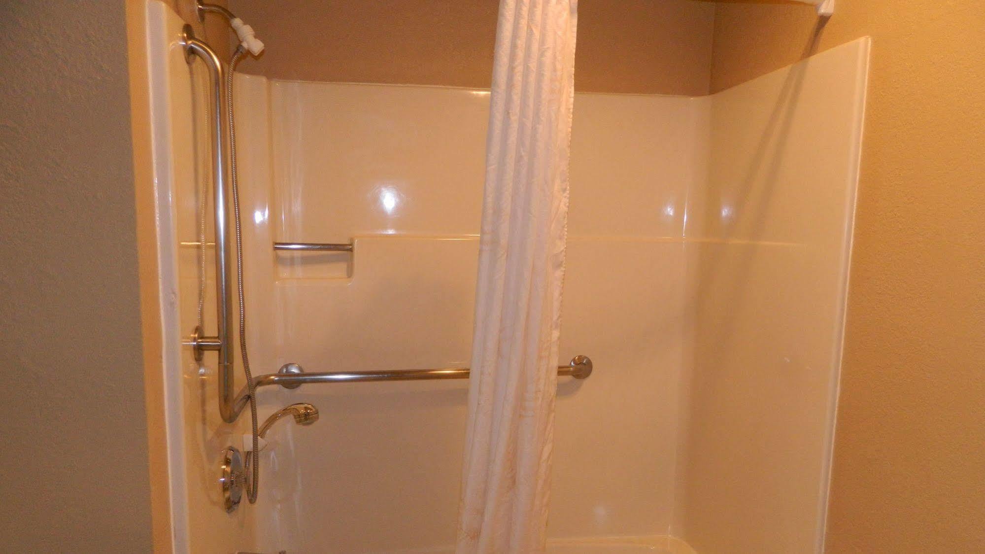 Oyo Hotel Spokane North Dış mekan fotoğraf